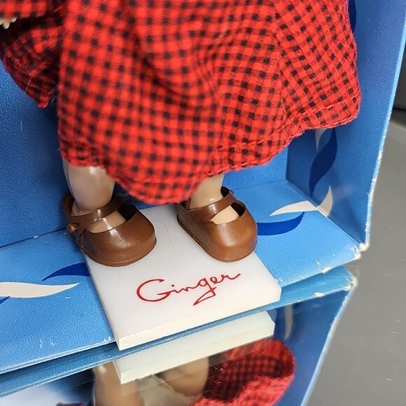 Vintage Cosmopolitan Ginger Doll All Original 7" with Original Box & Stand! - Picture 4 of 16